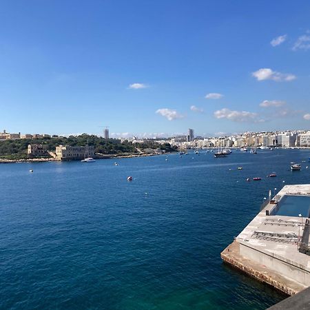 Charming Central Townhouse In Sliema Steps From Promenade And Sliema Ferry Apartment Exterior photo