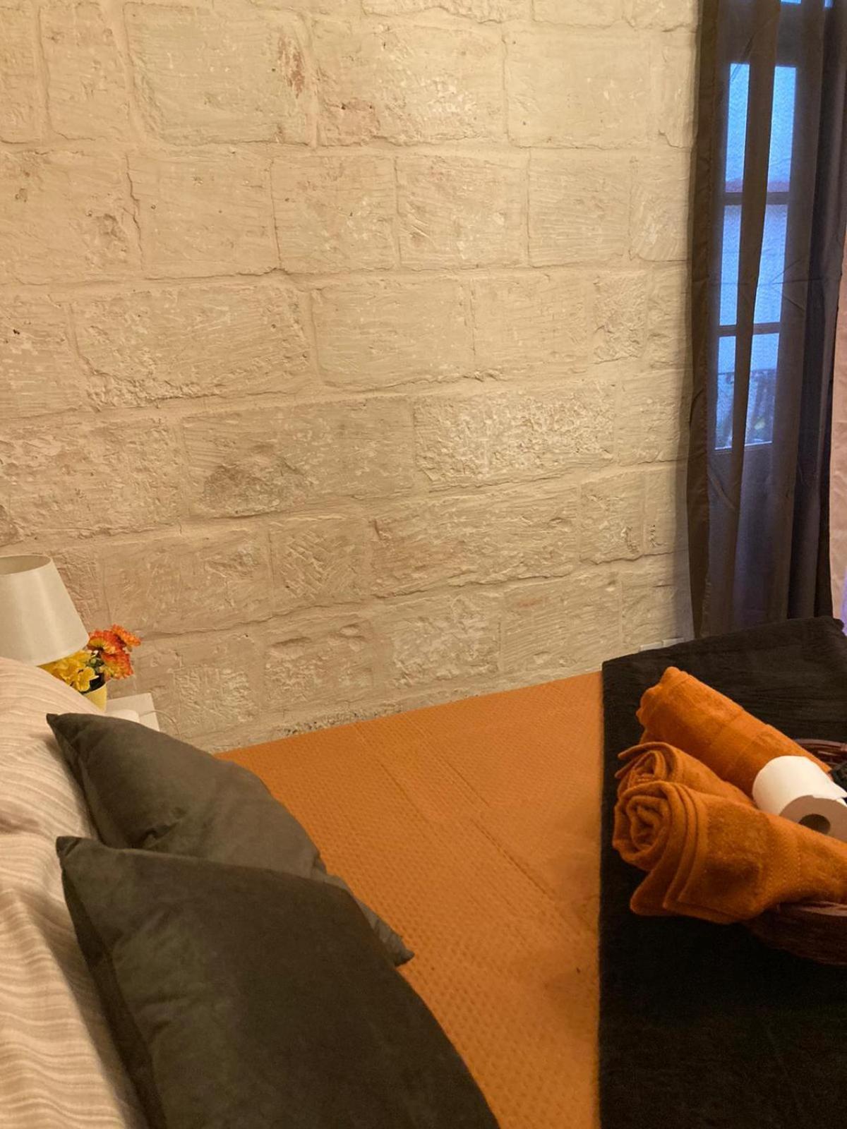 Charming Central Townhouse In Sliema Steps From Promenade And Sliema Ferry Apartment Exterior photo