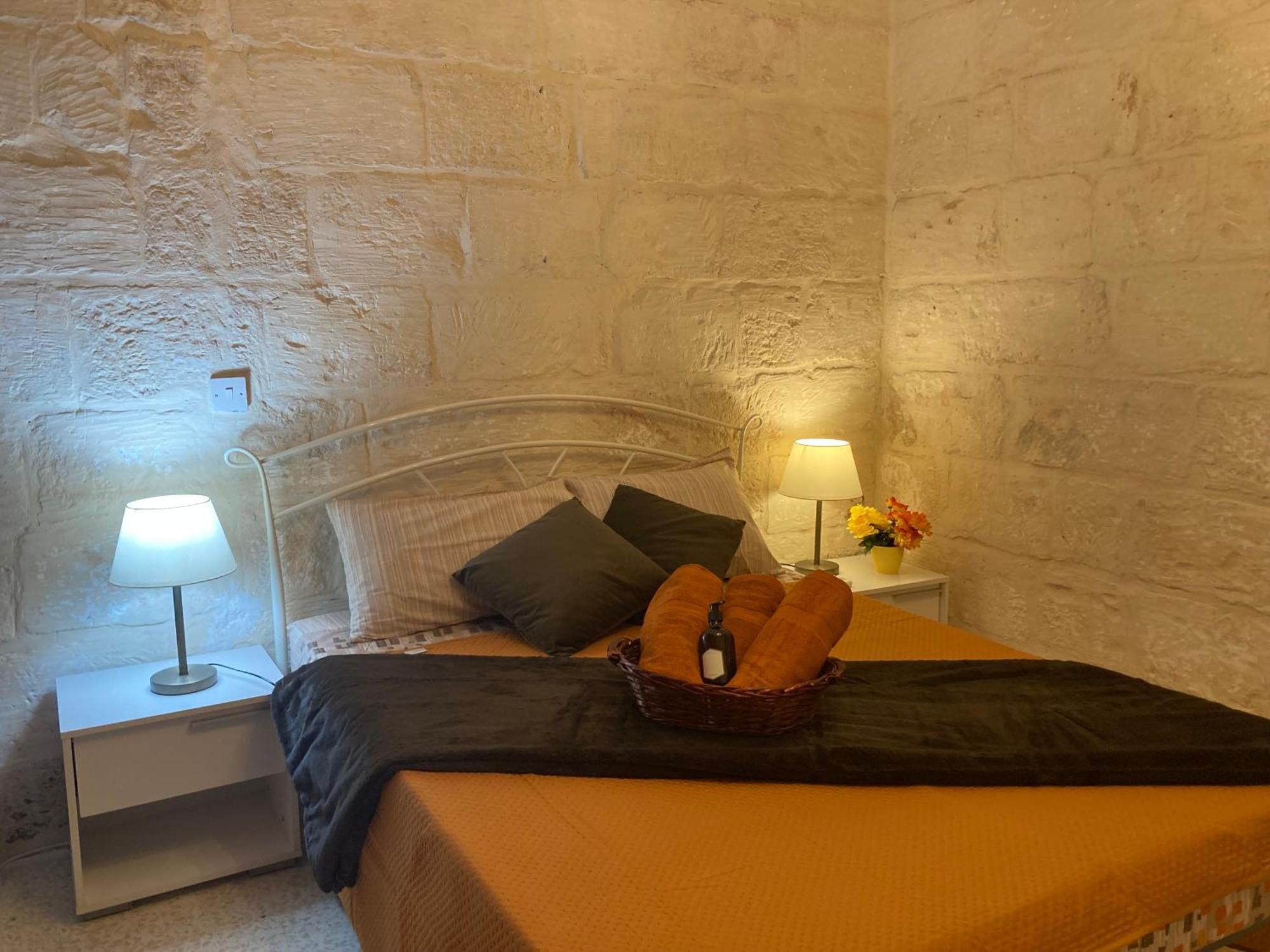 Charming Central Townhouse In Sliema Steps From Promenade And Sliema Ferry Apartment Exterior photo